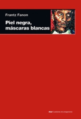 Piel negra, máscaras blancas